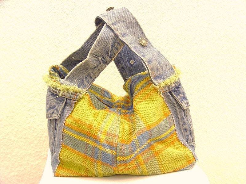 Handtasche Aus Recycelten Textilien Handtasche Aus Recycelten Textilien von recyclingfactorybln