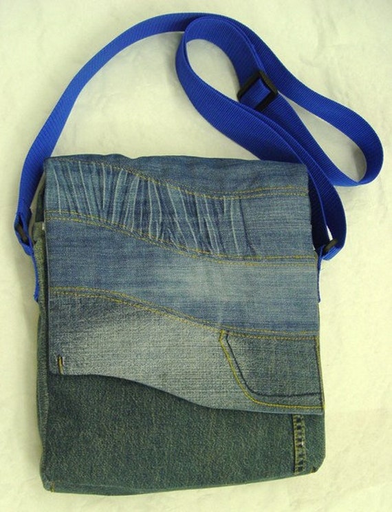 Umhängetasche Aus Recycelten Materialien von recyclingfactorybln