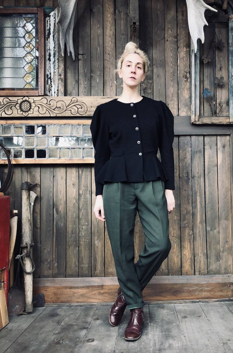 Vintage 80Er Jahre Schwarzer Gigot Ärmel Blazer Plissee Schößchen, Größe S von redheadclothingco