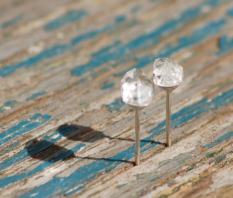 Herkimer Diamant Ohrringe Sterling Silber Ohrstecker Organic Kristalle Rustikal April Geburtsstein von redtruckdesigns