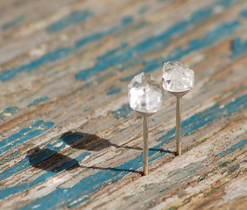 Herkimer Diamant Ohrringe Sterling Silber Ohrstecker Organic Kristalle Rustikal April Geburtsstein von redtruckdesigns