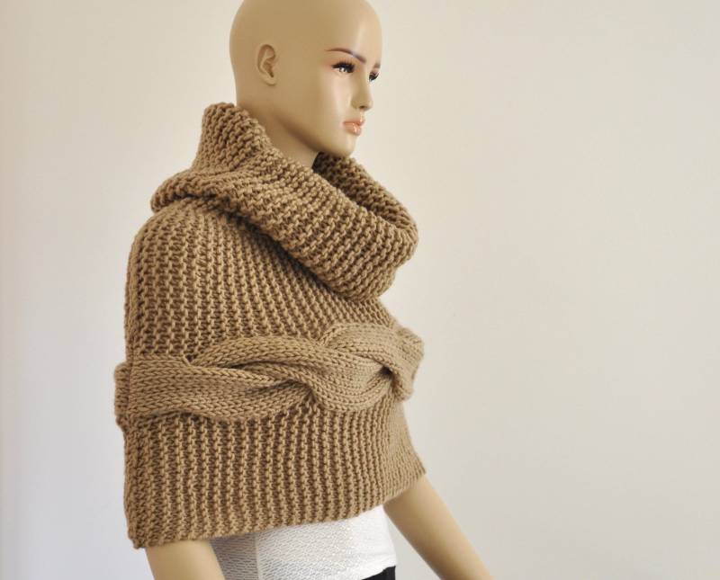 Camel Poncho Cape Pullover Strickjacke Grobstrick Strickpullover Handstrick Oversized Strickt von reflectionsbyds