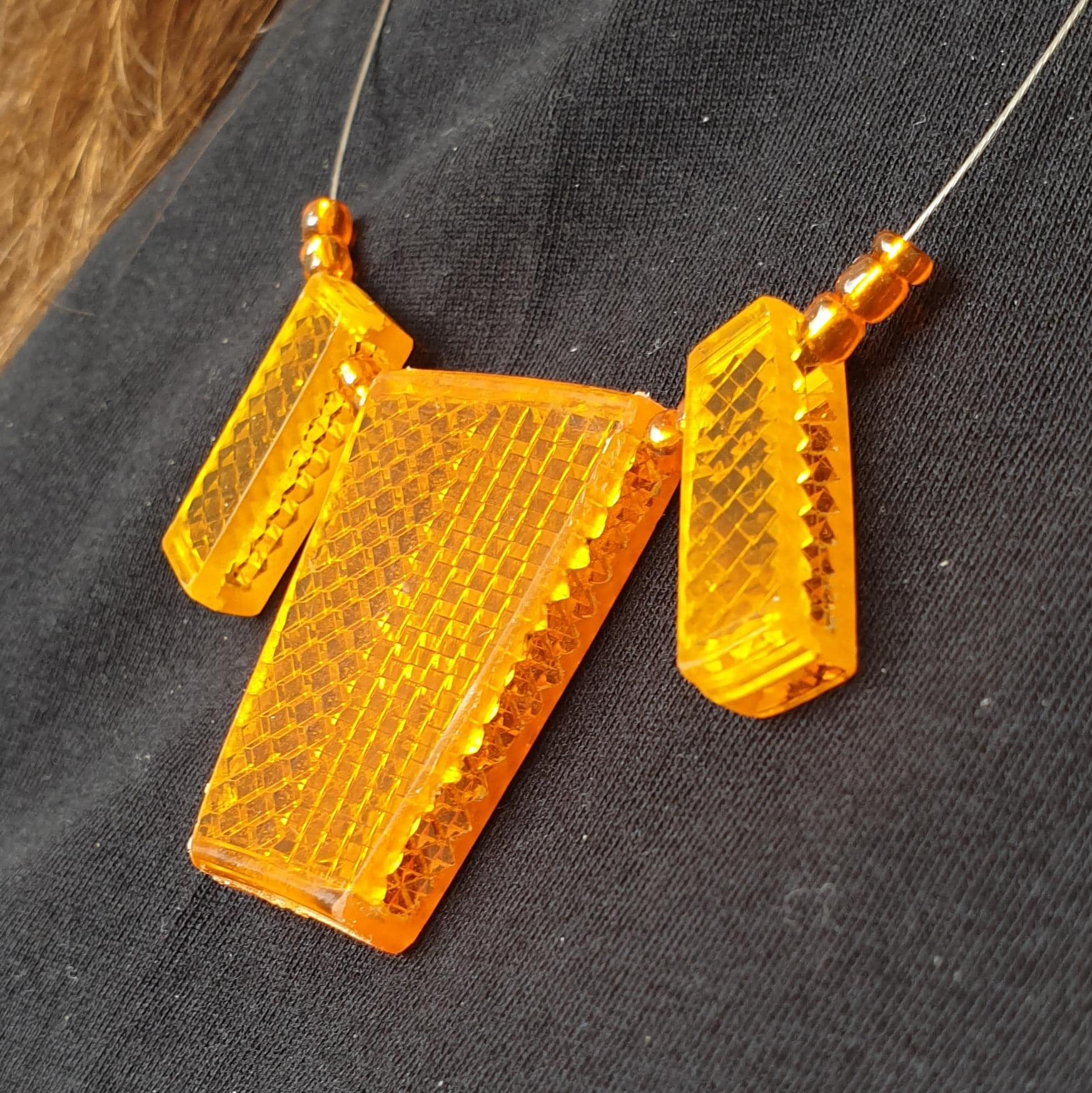 Funkelnde Statement Halskette "Lumenlace", Upcycling Schmuck Aus Recycelten Fahrradreflektoren An Edelstrahtdraht Funkelnde Statement Halskette "Lumenlace", Upcycling Schmuck Aus Recycelten Fahrradreflektoren An Edelstrahtdraht von reflektorliebe