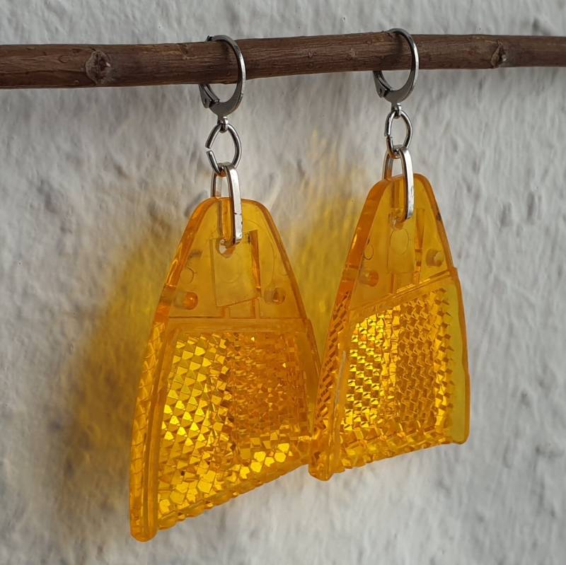 Ohrhänger "Half Plate" Upcycling Statement Schmuck Unikat, Leuchtende Aus Funkelnden 2Mal Halbierten Speichenreflektoren von reflektorliebe