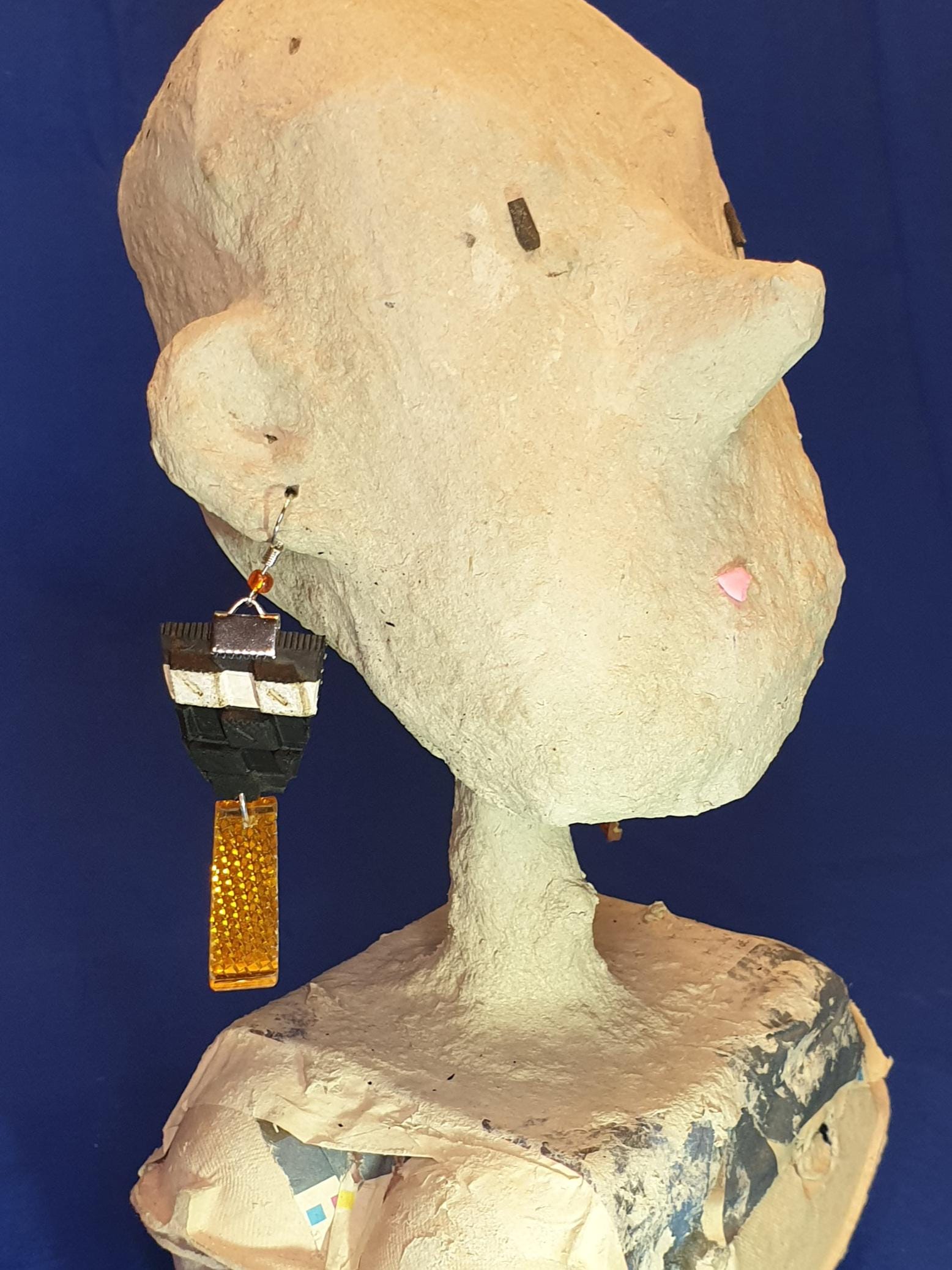 Ohrringe "Gummiglam" Upcycling Statement Schmuck Unikat, Leuchtende Ohrhänger Aus Recycelten Fahrradreifen Und Reflektoren Ohrringe "Gummiglam" Upcycling Statement Schmuck Unikat, Leuchtende Ohrhänger Aus Recycelten Fahrradreifen Und Reflektoren von reflektorliebe