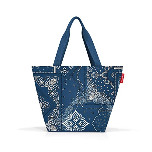 reisenthel shopper M bandana blue – Geräumige Shopping Bag und edle Handtasche in einem – Aus wasserabweisendem Material…… von reisenthel