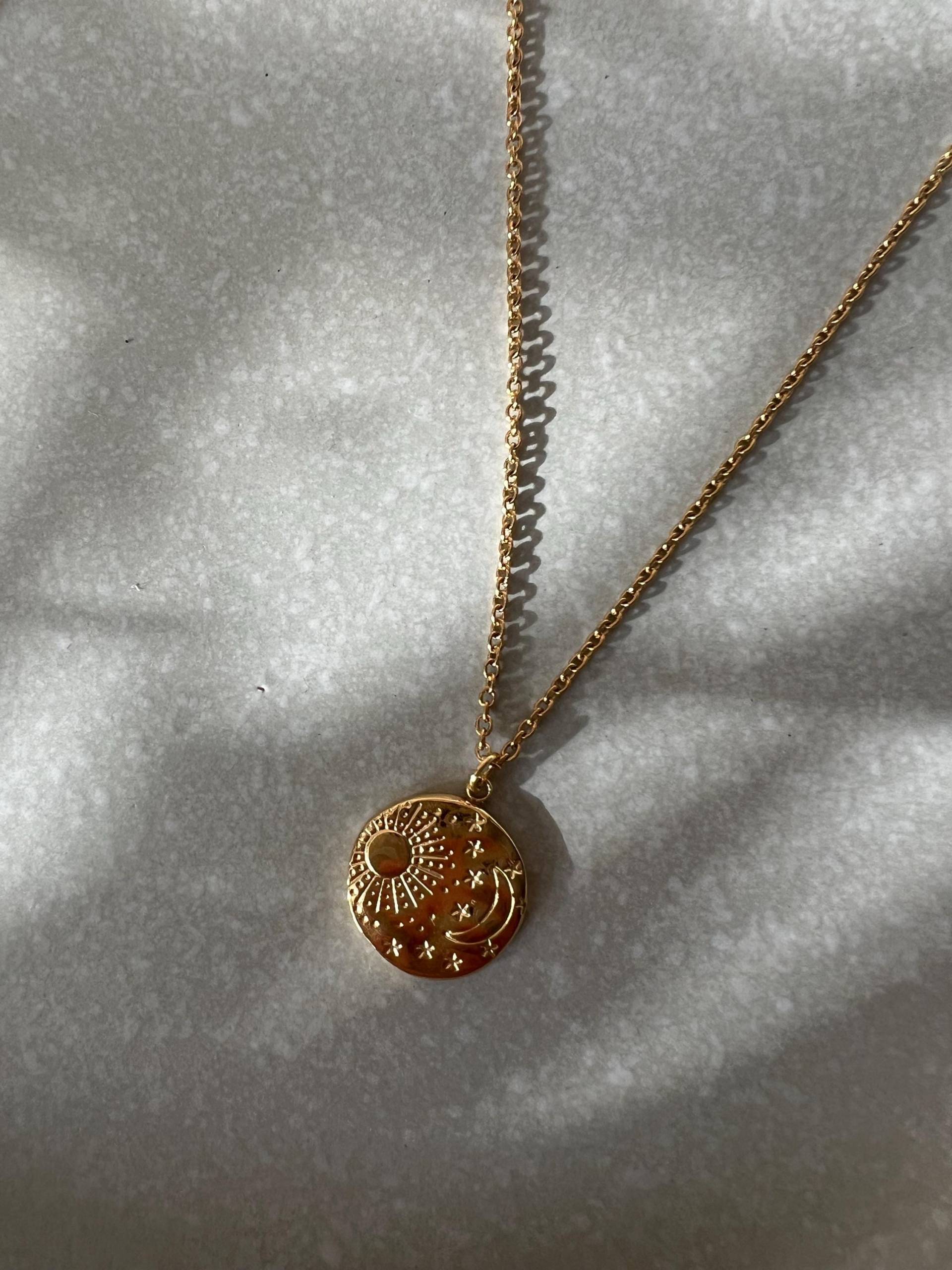 Vergoldete Kette Mit Sonne-Mond-Anhänger - 46 cm + Verlängerung | Symbolschmuck Geschenk Für Frauen Remind Collective von remindcollective