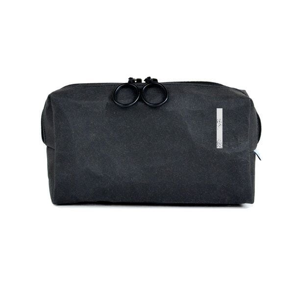 renna deluxe Kulturbeutel oder Kosmetiktasche mit Monogramm, vegan, SCHWARZ von renna deluxe