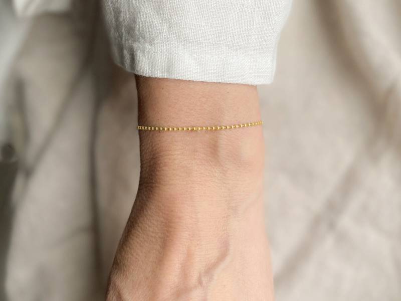 Kugel Armband Gold | Zartes Mit Kugeln , Filigranes Armkettchen Sterling Silber Vergoldet Boho Schmuck Renna Deluxe von rennadeluxe
