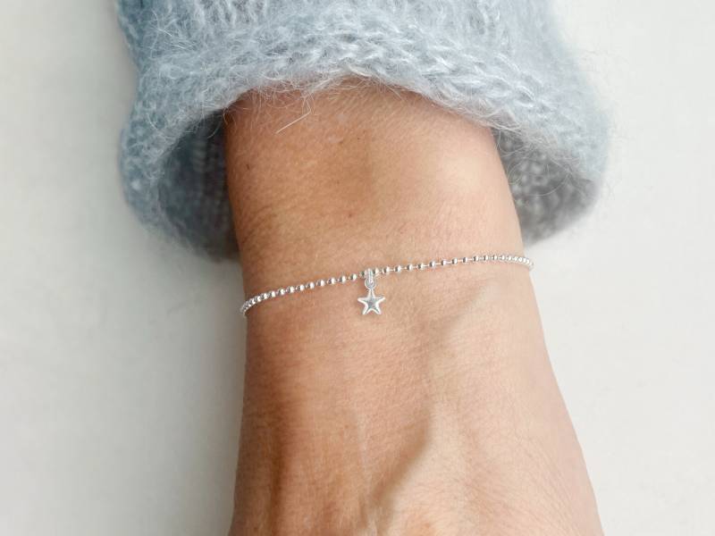 Kugel Armband Silber Mit Stern Anhänger | Zartes , Filigranes Armkettchen Sterling Boho Schmuck Renna Deluxe von rennadeluxe