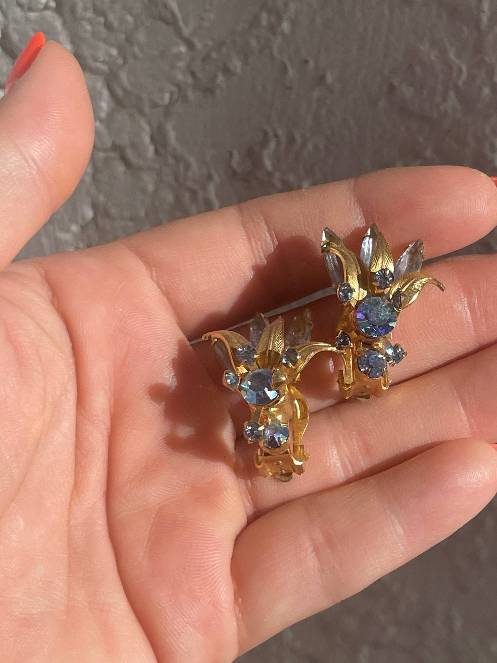 Aurora Borealis Ab Blau Edelstein Tulpe Blume Vintage Ohrclips Aurora Borealis Ab Blau Edelstein Tulpe Blume Vintage Ohrclips von rerunvintage