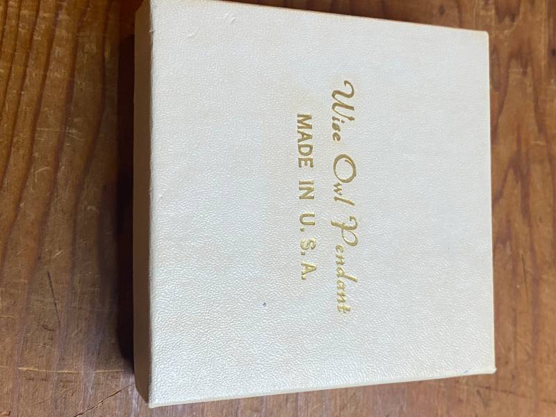 Weiser Alter Eulen Anhänger in Box von retrievevintage