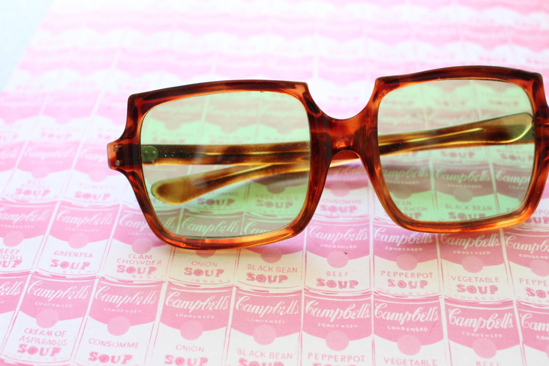 1960Er 1970Er Jahre Mod Hexagon Sonnenbrille.... Retro. Hipster. Kitsch. Schattierungen. Sommer. Party Brille. Disco. Twiggy. Kostüm. Sechziger 1960Er 1970Er Jahre Mod Hexagon Sonnenbrille.... Retro. Hipster. Kitsch. Schattierungen. Sommer. Party Brille. Disco. Twiggy. Kostüm. Sechziger von retroandme