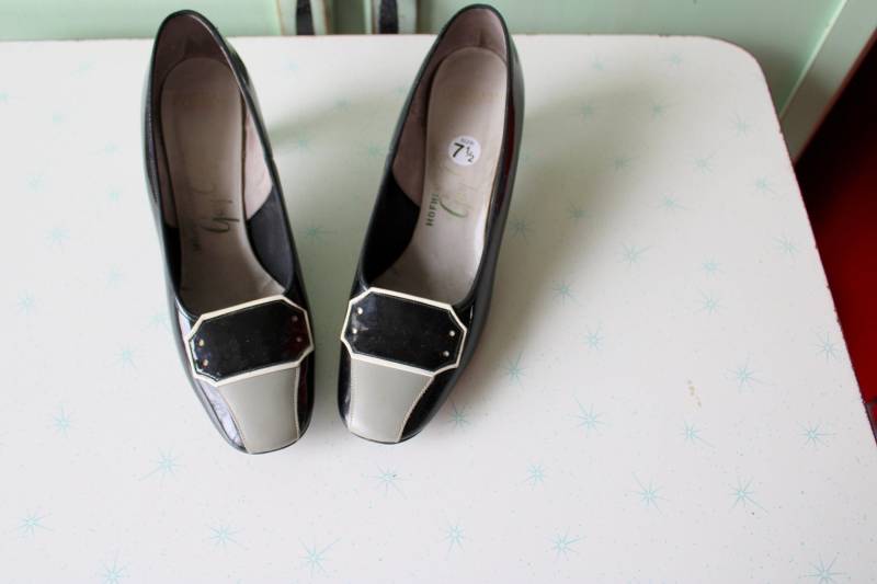 1960Er Jahre Schwarzes Lackleder Fancy Heelsgröße 7.5 Damenabsätze. Schuhe. Pumps. Ausgefallen. Modell Tanzen. Sockenhüpfen. 60Er Kätzchen. Schwarz von retroandme
