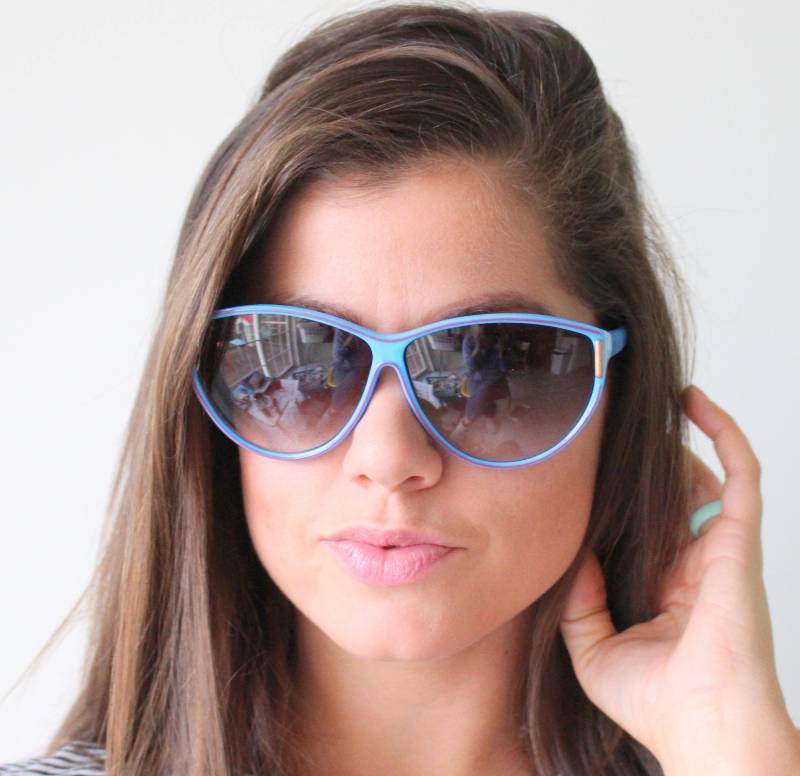 1970Er Jahre Designer Blaue Sonnenbrille.. Twiggy. Große Linse. Funky. Woodstock. Hippie. Selten. Damen. Deadstock. Disco. Hergestellt in Italien von retroandme