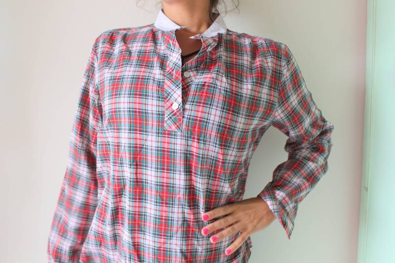 1970S Kariertes Baumwoll Top Vintage Kragenhemd | M/L 1970S Kariertes Baumwoll Top Vintage Kragenhemd | M/L von retroandme