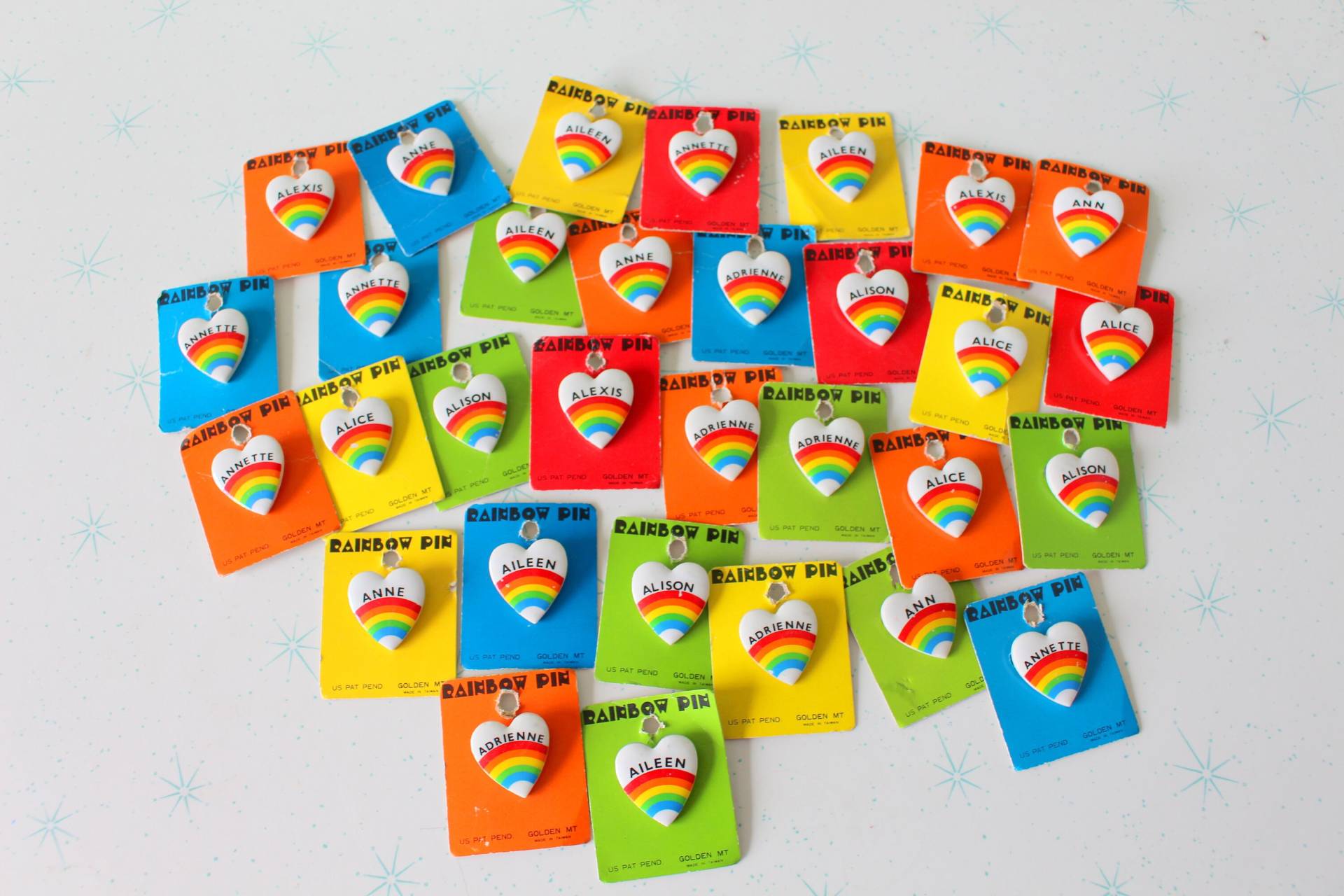 1980Er Jahre Regenbogen Herz Anstecknadel. Anne. Alice. Aileen. Ann. Annette. Adrienne. Alison. Alexis. Alter Lagerbestand. Herzen. Regenbogen von retroandme