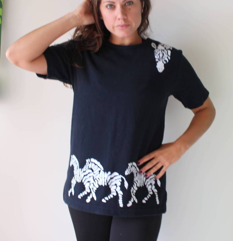 1980Er Jahre Zebra Pullover... Safari. Dschungel. Schwarz Und Weiß. Retro. Gestreift. Punkten. Pullover. Rad. Spaß. Kurzpullover. Kurzes Oberteil von retroandme