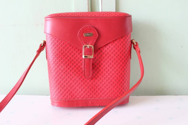 1980Er Rote Ausgefallene Handtasche..indie. Kostüm. Schick. Soho. Retro. Rote Geldbörse. 80Er Jahre. Vorbeh. Klassisch. Vintage Handtasche von retroandme