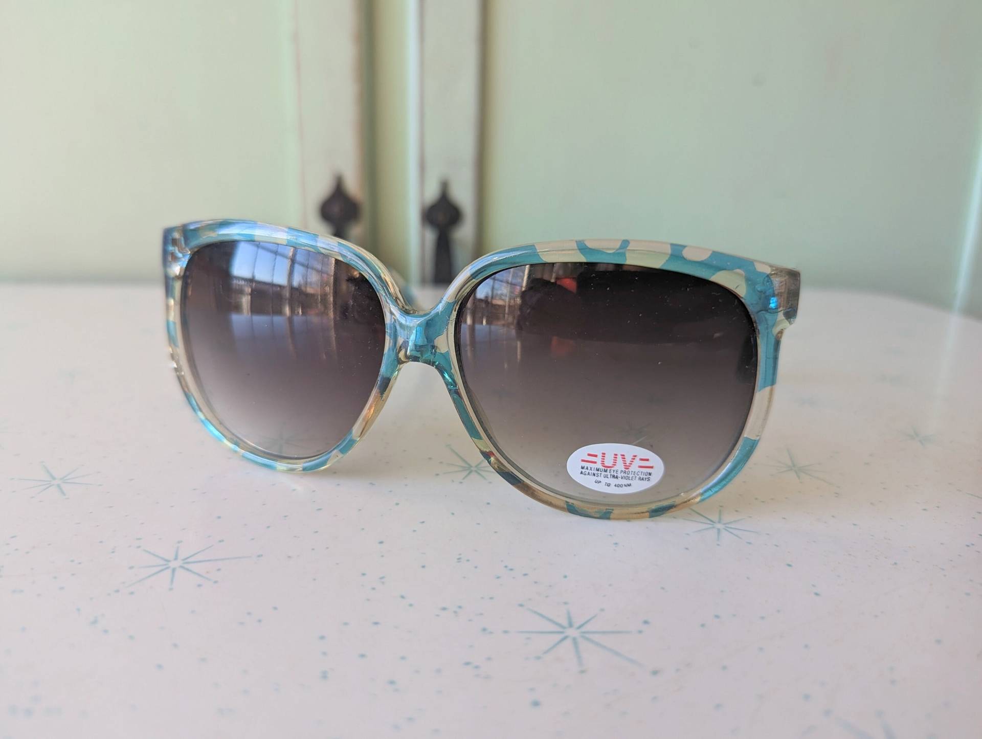 1980Er Vintage Mod Taiwan Roc Blue Uv Sonnenbrille... Retro. Bunte Schattierungen. Hipster. Große. Oversized Töne. Indie. Chic. Boho. Totenstock von retroandme