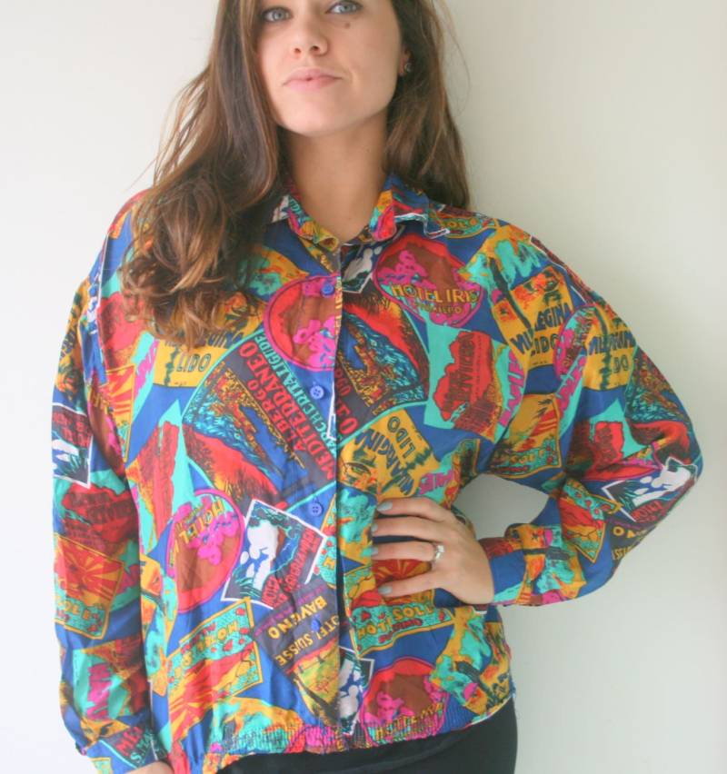 1980S Vintage Hawaii-Bluse.unisex. Hotel. Flippigen Druck. Modell Hawaiianisch. Retro. 80Er 90Er Jahre. Hüfttasche. Reisen. Knopf Nach Unten von retroandme