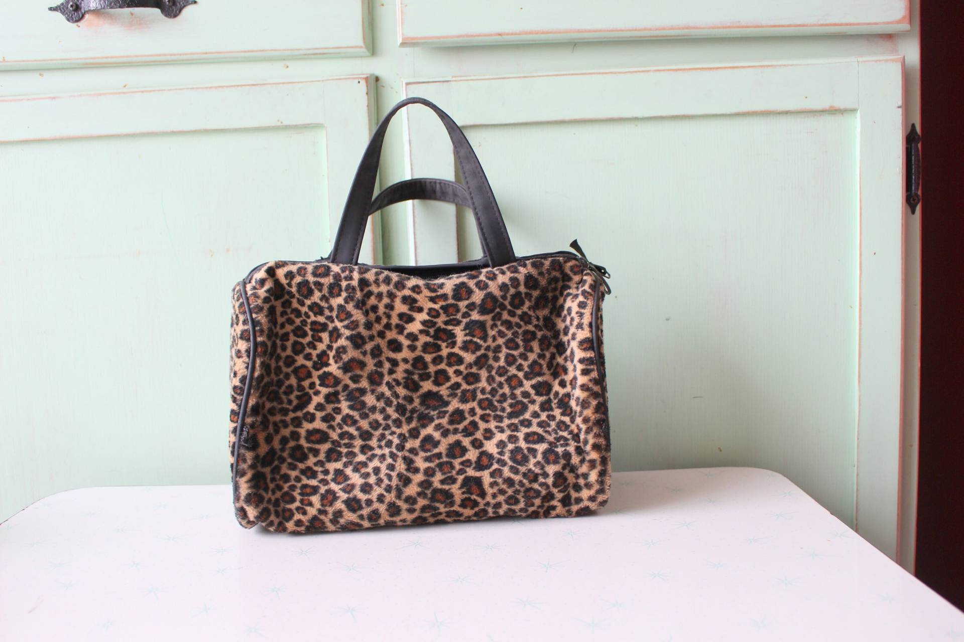 1990Er Jahre Leopard City Girl Handtasche...hippie. Abgefahren. Kostüm. Schwarz. Retro. Handtasche. Designer. Hüfttasche. 80Er Glam. Tiermotiv von retroandme