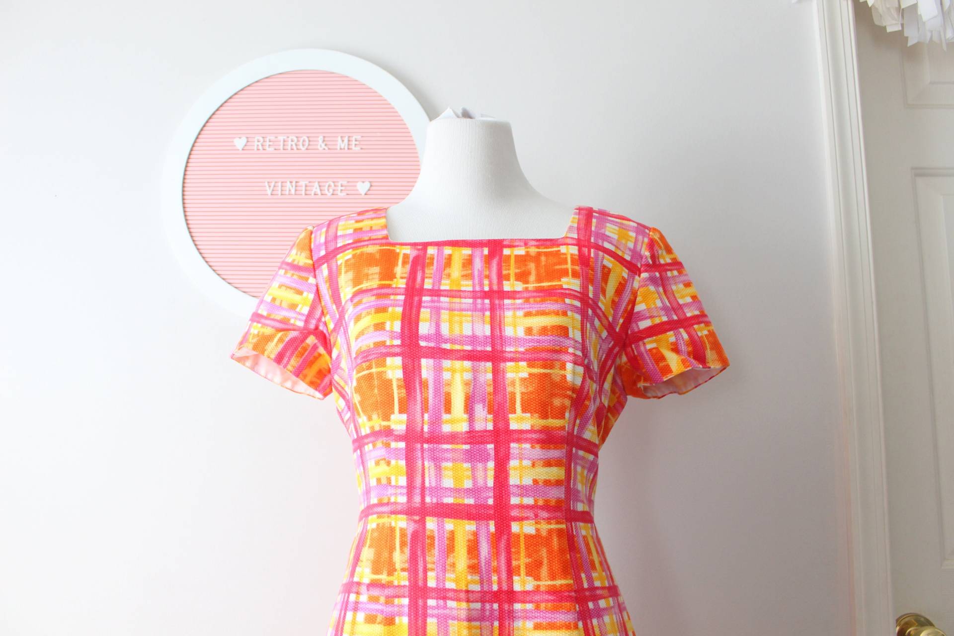 1990Er Vintage Orange Pink Kleid.... Größe Medium Damen.... 6. Frühlingskleid. Jahre Kleid. Frühling. Designer. Retro. Mod. Squared. Tageskleid von retroandme