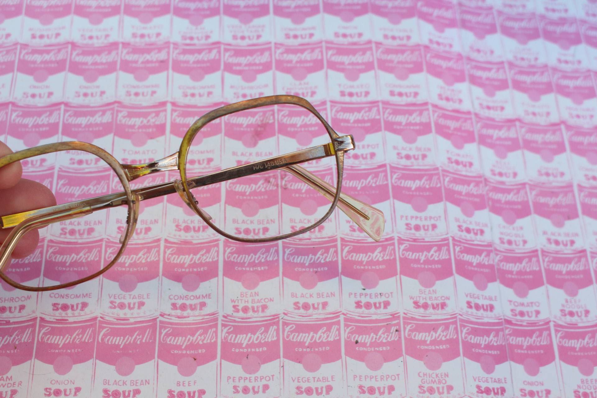 60Er Jahre 70Er Vintage Goldene Brillen Selten. Damenbrille. Riesige Linse. 1970Er Zubehör. Woodstock. Hippie. Designer-Brille. Hipster. Mod 60Er Jahre 70Er Vintage Goldene Brillen Selten. Damenbrille. Riesige Linse. 1970Er Zubehör. Woodstock. Hippie. Designer-Brille. Hipster. Mod von retroandme