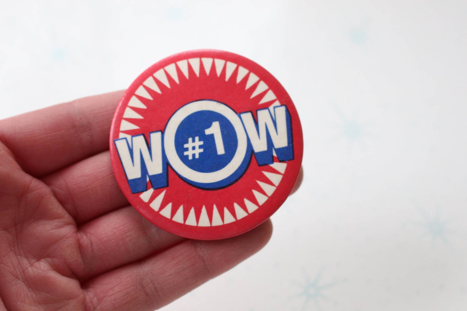 Nos 1980S Wow #1 Anstecknadel Retro Kitsch Flair Nos 1980S Wow #1 Anstecknadel Retro Kitsch Flair von retroandme