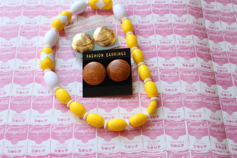 Vintage 1980Er Jahre Gelbe Polka Dot Halskette Ohrringe Set.retro Accessoires.schmuck. Kostüm. Abgefahren. Toll. Modell 70Er 80Er Armreifen von retroandme