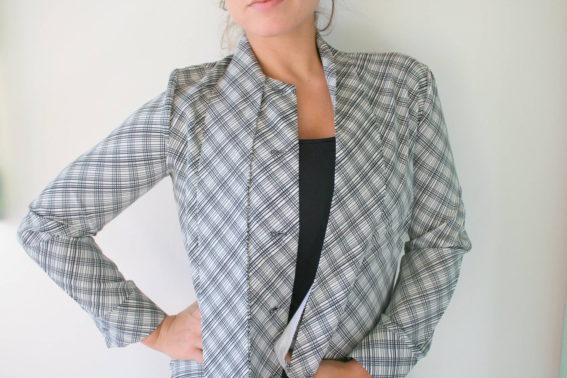 Vintage 60S-70S Bluse Schwarz-Weißes Seidiges Poly, S Bis Mittel von retroandme