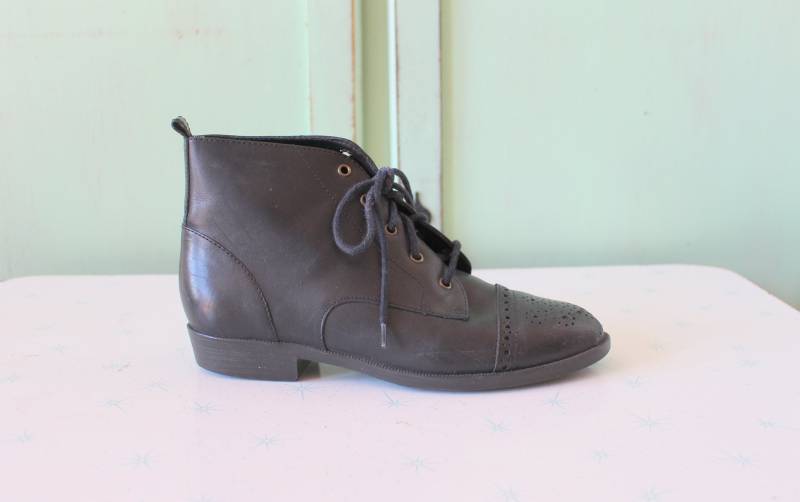 Vintage Calico Schwarze Leder Stiefeletten - Mod Style, Damengröße 6 von retroandme