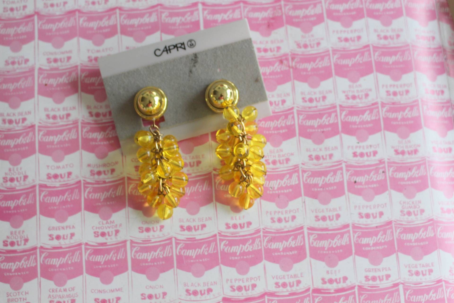 Vintage Ohrclips Mit Gelben Perlen Modeschmuck Aus Den 80Ern Vintage Ohrclips Mit Gelben Perlen Modeschmuck Aus Den 80Ern von retroandme