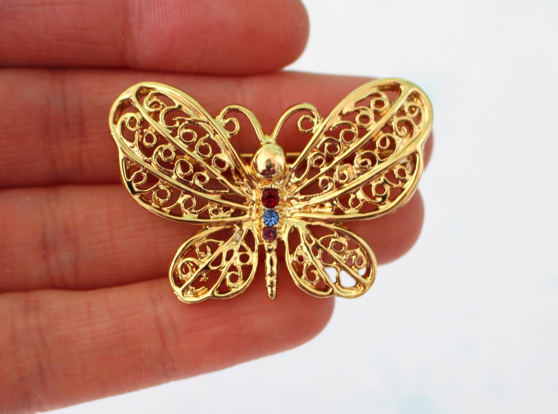 Vintage Goldene Schmetterlingsbrosche Retro-Modeschmuck Vintage Goldene Schmetterlingsbrosche Retro-Modeschmuck von retroandme