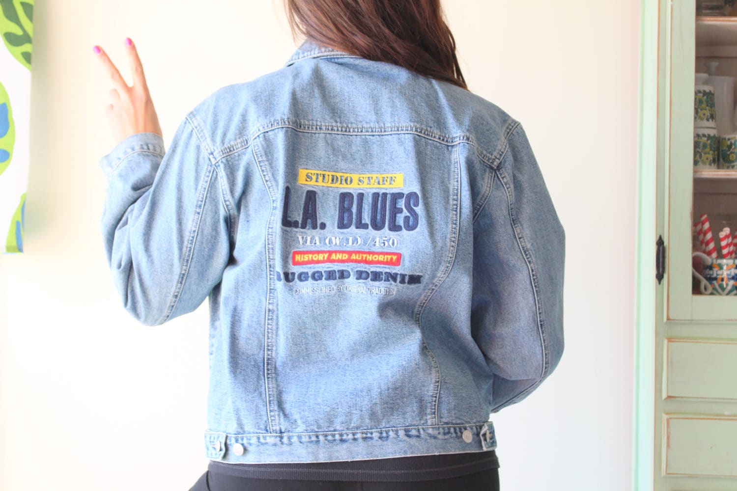 Vintage Jeansjacke Blau Jean Grunge. Hüfttasche. Retro. Mantel. Hippie. Säurewäsche. 80Er Jahre. 90Er Designer. Frauen. Unisex. Designer Vintage Jeansjacke Blau Jean Grunge. Hüfttasche. Retro. Mantel. Hippie. Säurewäsche. 80Er Jahre. 90Er Designer. Frauen. Unisex. Designer von retroandme