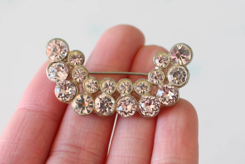 Vintage Jeweled Diamant Brosche...groovy. Retro. Ausgefallen. 1970Er Jahre. Klassisch. Atomar. Modeschmuck. Vintage-Brosche. Hochzeit. Antik. Roten von retroandme