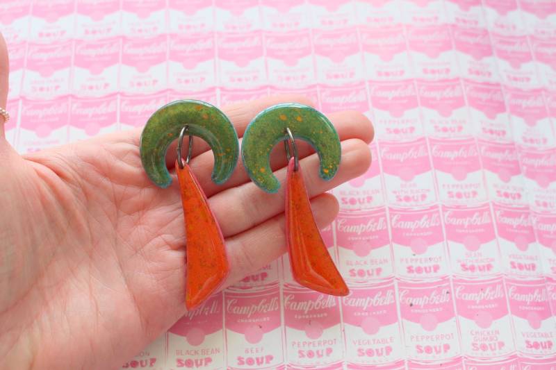 Vintage Palm Tree Ohrringeohrlöcher. Kitschig. Retro. Safari. Baum. Dschungel. Strand. Baumelnd. Orange Ohrhänger. Indie. Völkchen von retroandme