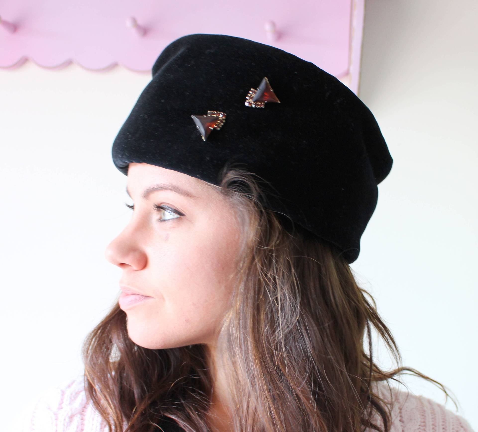 Vintage Pillbox Hut Aus Schwarzem Samt 1960S Mod Style von retroandme