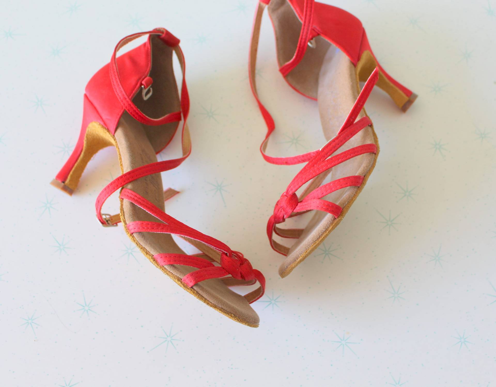 Vintage Red Fancy Peep Toe Heels. Größe 8 8.5 Frauen ... Keile. Pumpen. Offene Tür. Der Ferientag. Valentinsgruß. Pep Toed. Quelle. Retro von retroandme