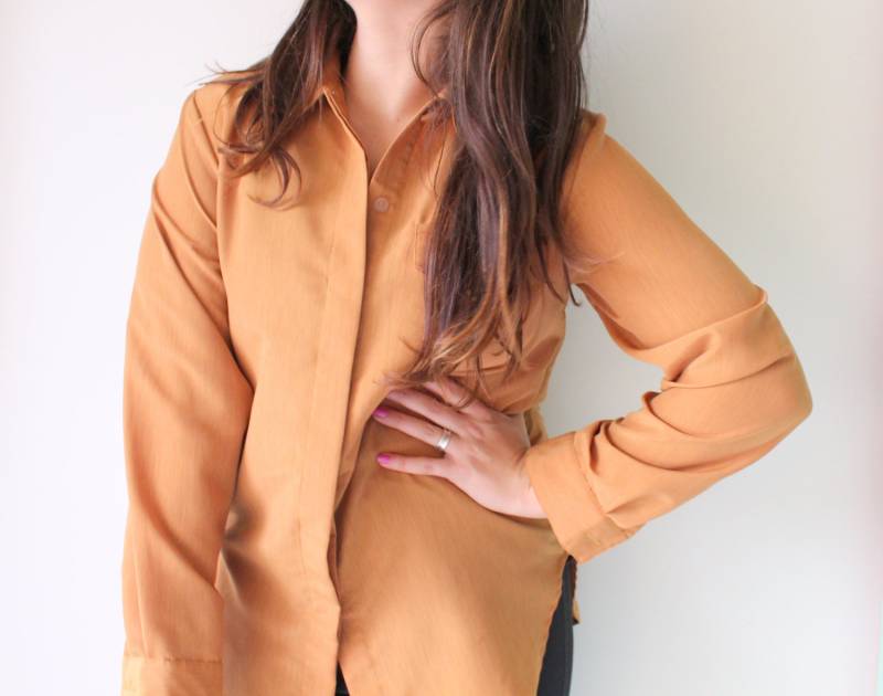 Vintage Senf Bluse 80S-90S Silky Poly Button-Down Top von retroandme