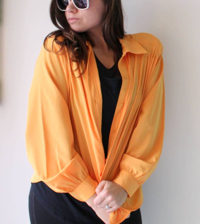 Vintage Tangerine Bluse.. Womens. Knopf Nach Unten. Mod. Kostüm. Bluse. Damen. Fließendes Top. Soho. Aufwändig von retroandme
