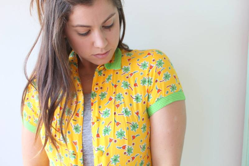 Vintage Tulip Floral Bluse Gelb Mod Baumwollmischung, Hergestellt in Den Usa von retroandme