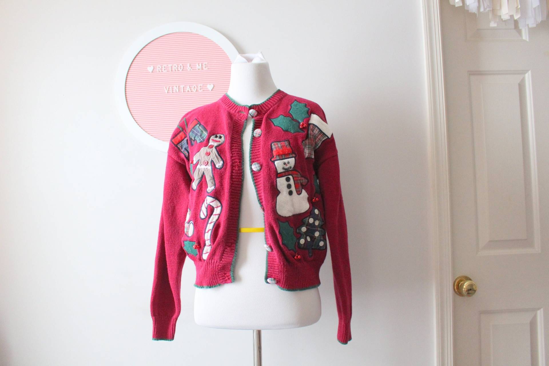 Vintage Weihnachtsbaum Glöckchen Weihnachten Cardigan... Lebkuchen. Edelsteine. Hässlicher Weihnachtspullover. Niedlich. Kitsch. Lustig. Partei von retroandme