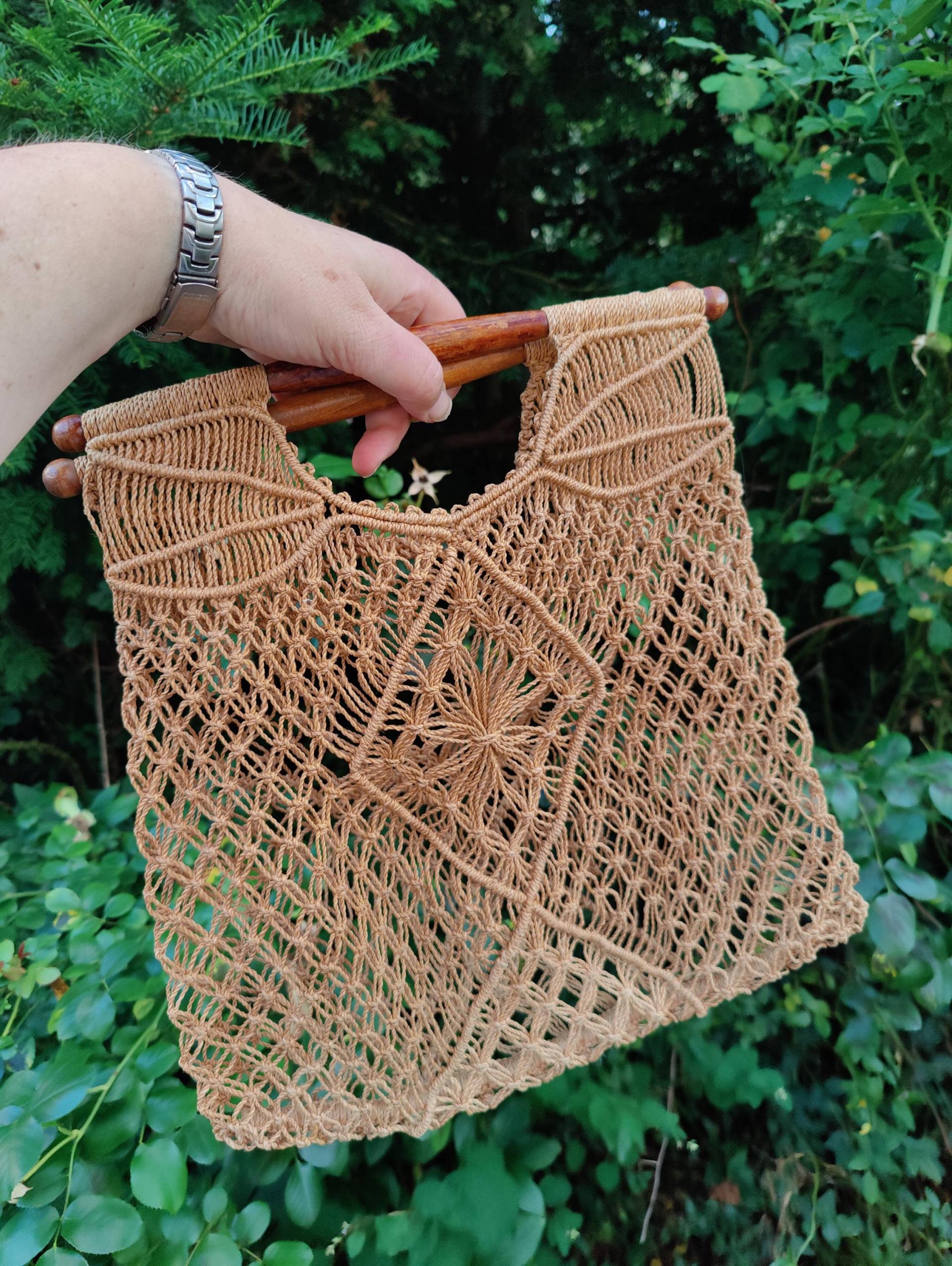 Echte Vintage Makramee Tasche, 60Er Jahre Mit Holzgriffen von retroflowerpower