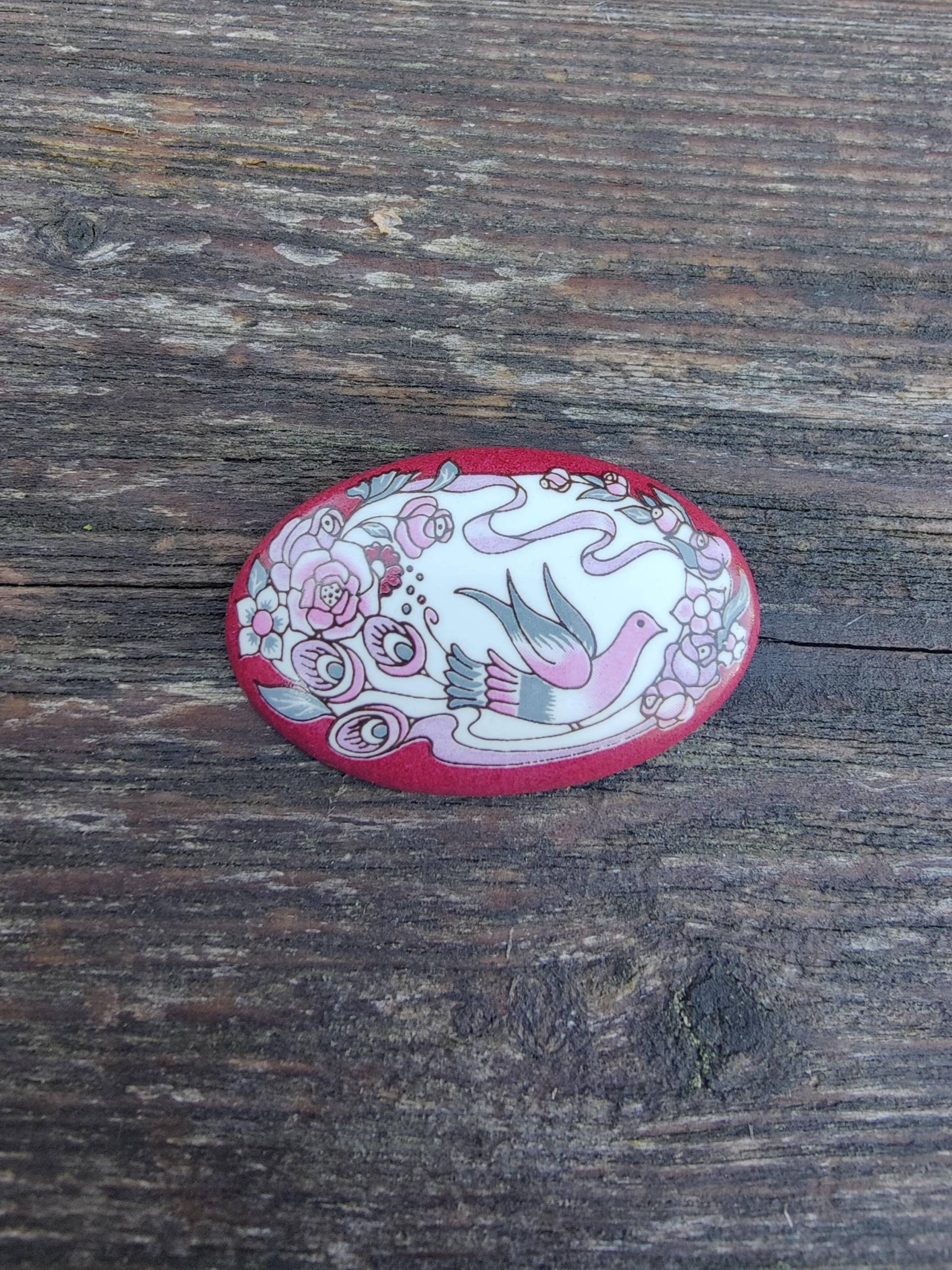 Signierte Michaela Frey Brosche, Vintage Rosa Emaille Brosche Mit Vogel, Taube von retroflowerpower