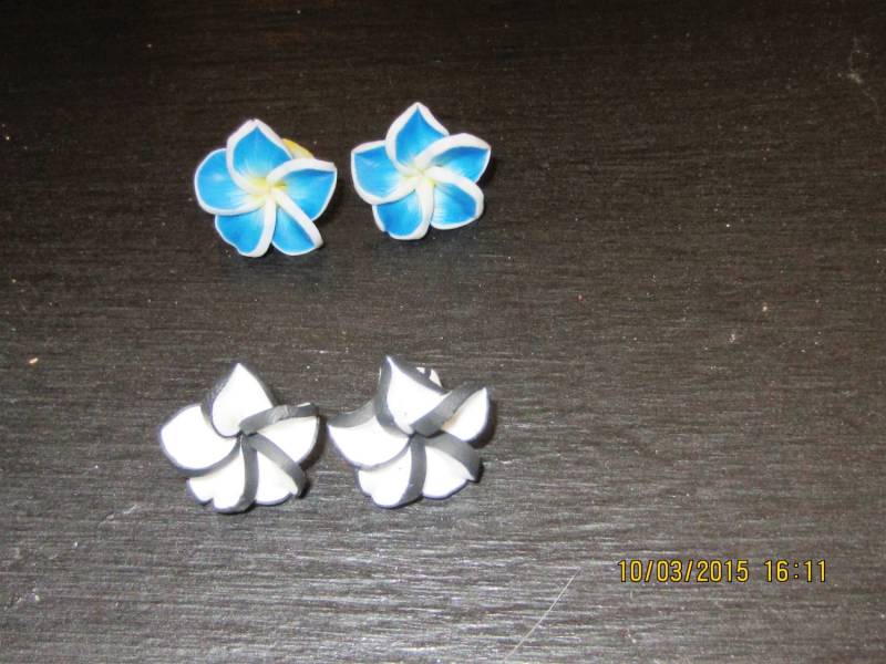 Blumen Plumeria Ohrringe, Rosa, Blau Weiß, Hypoallergen, Ton Feder Ohr von revisionme