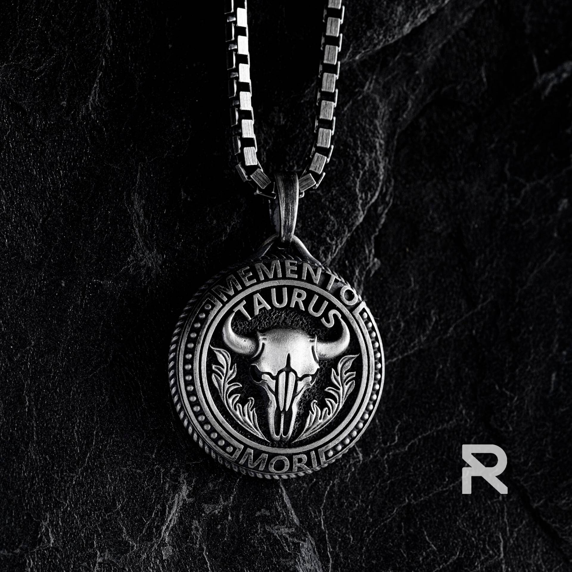 Herren Silber Taurus Schädel Anhänger - Sterling Zodiac Charm Gravierte Gothic Memento Mori Halskette Geschenk von reytel