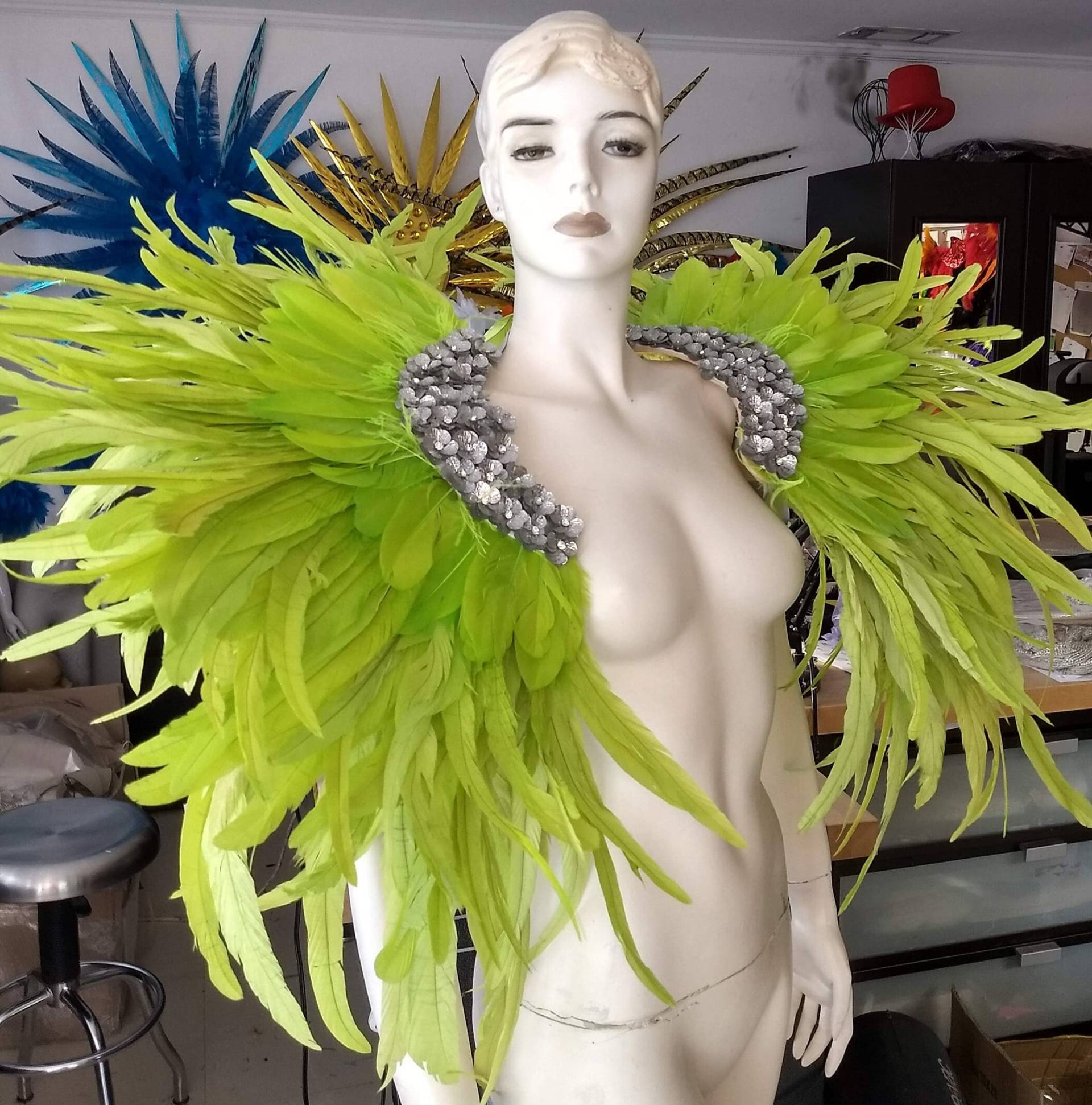 Großes Epaulet Schulter Stück Engel Flügel Feder Cocktail Made in Usa von rhienstone