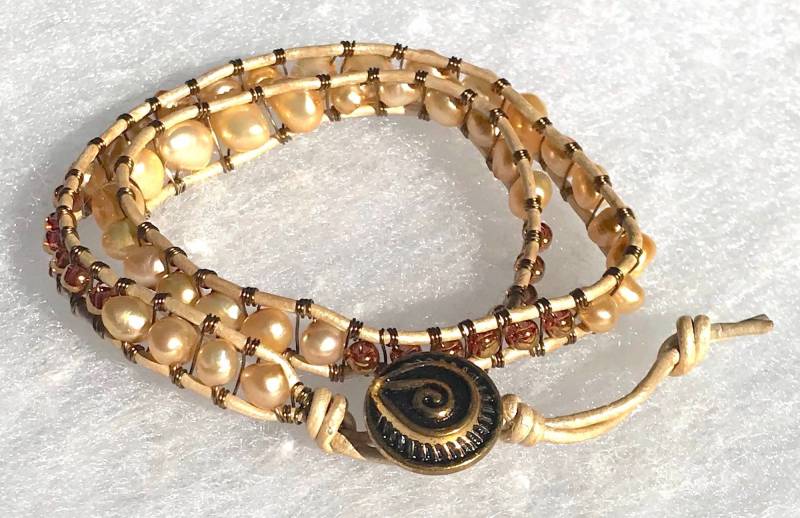 Doppel Wickeln Süßwasser Perle Edelstein Leder & Messing Draht Armband von ricats