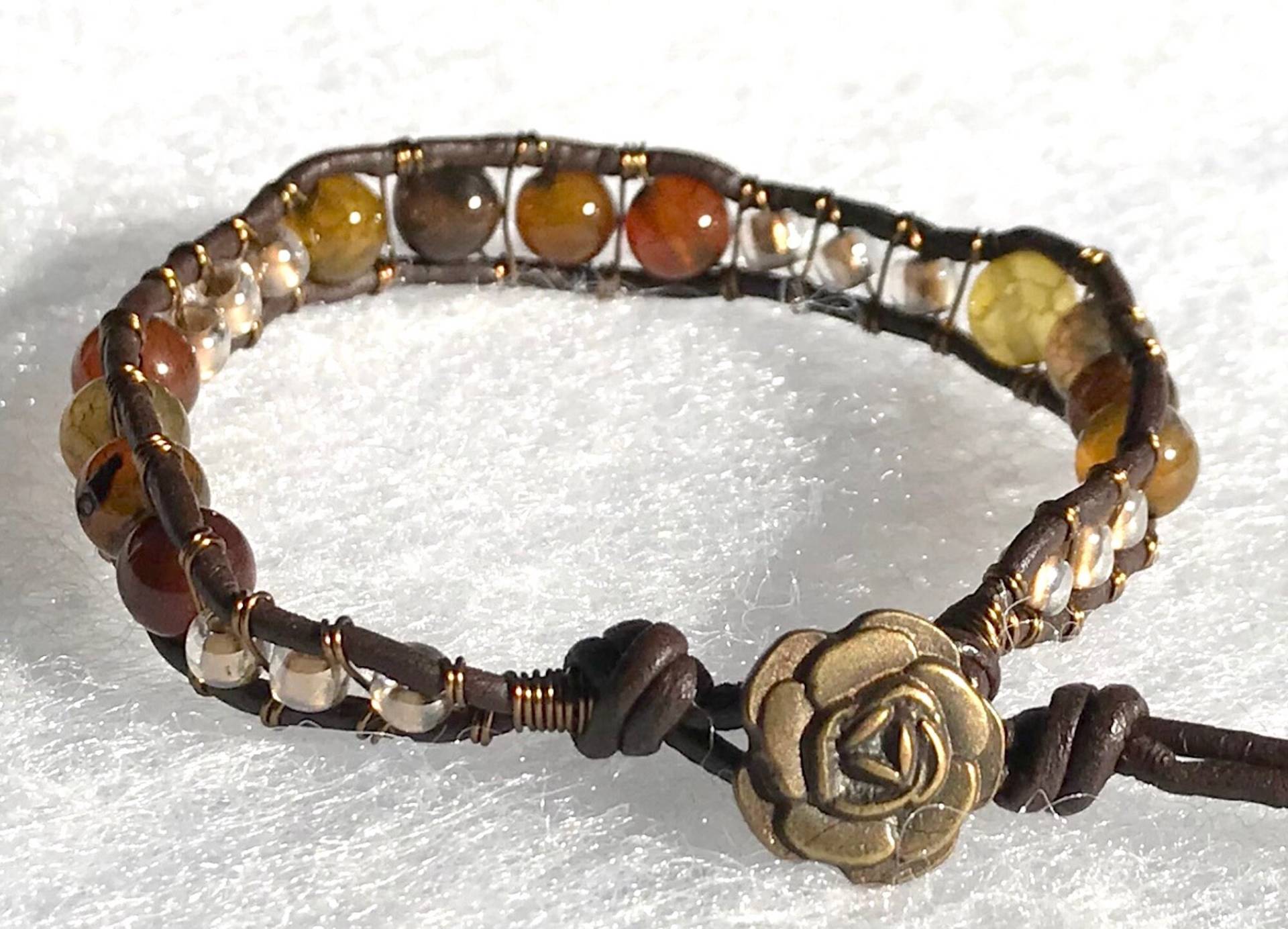 Hübsche Earty Braun Achat Edelstein Leder & Messing Draht Wickeln Armband von ricats